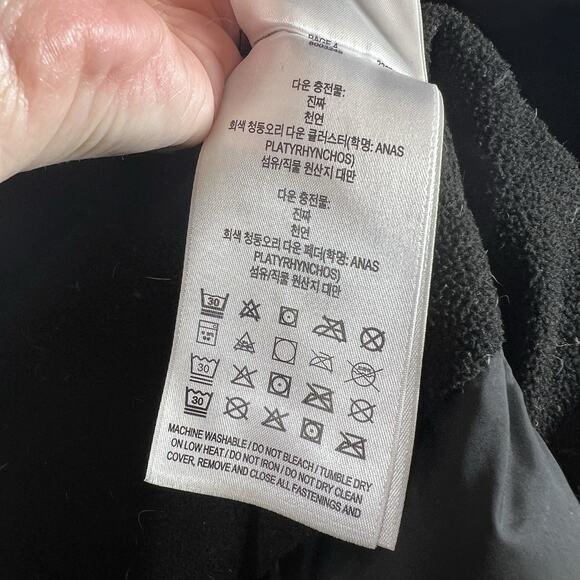 Burberry Kids Down Puffer Jacket Size 8Y Black Classic Casual Luxury Minimalist - Picture 10 of 13